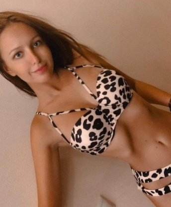 Мой образ жизни полон страсти и красоты.
🌹 Я предлагаю незабываемые моменты удовольствия и наслаждения, где каждая наша встреча будет наполнена эротикой и сексуальным наслаждением. Мои нежные руки и умелое тело дарят настоящие эмоции и удовольствие.
💋 Мои услуги включают классический секс, оральный секс, массаж и многое другое. Позволь мне позаботиться о твоих желаниях и фантазиях, ведь у меня есть все, чтобы удовлетворить тебя полностью.
📸 Фотографии, которые ты видишь, - мои настоящие. Ты можешь быть уверен, что я выгляжу так, как на фото. Также у меня есть отзывы, которые подтверждают мою надежность и профессионализм.
✨ Забудь обо всем, когда ты со мной. Отдайся волшебству моего прикосновения и наслаждайся моментами нашей страсти. Я живу в Москве и готова сделать тебя счастливым. 💕 10379, 26 лет